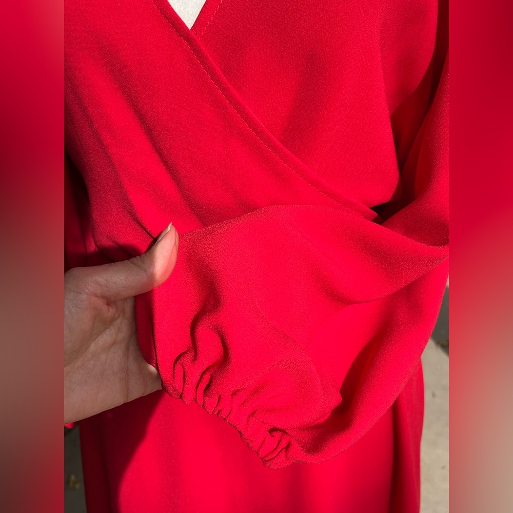 Trina Turk cold-shoulder midi dress. Balloon sleeves. Red. 8. Party, cocktail - Picture 9 of 11